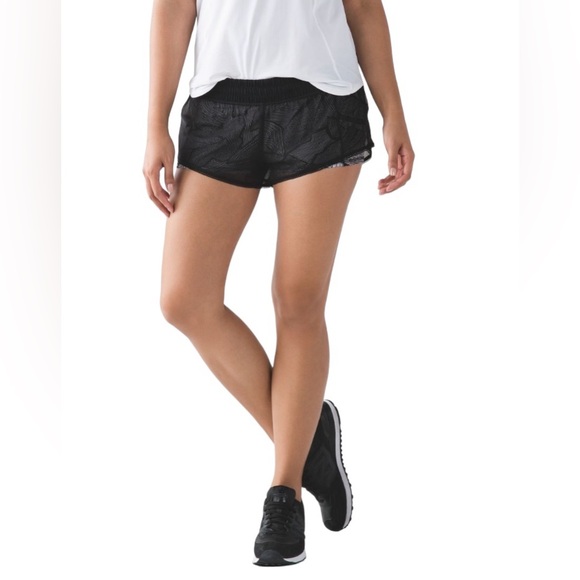 lululemon athletica Pants - Lululemon City Sky Run By Short- Black / Dottie Tribe White Black- Size 10